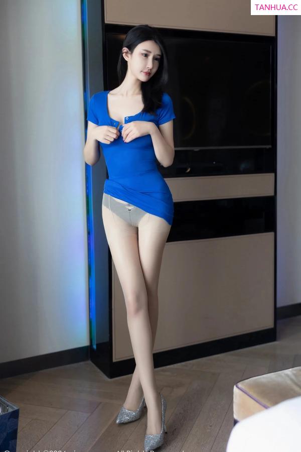   [XiuRen]高清写真图 2024.01.03 No.7900 艺艺yiyi 丝袜美腿第9张图片